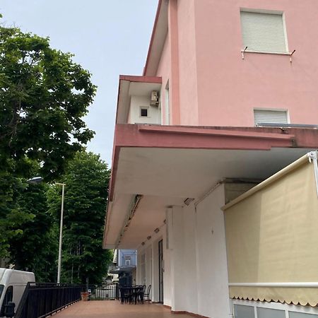 רימיני Hotel Piccari Nuova Gestione מראה חיצוני תמונה