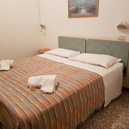 רימיני Hotel Piccari Nuova Gestione מראה חיצוני תמונה