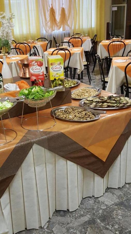 רימיני Hotel Piccari Nuova Gestione מראה חיצוני תמונה