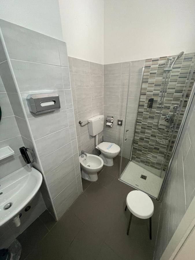 רימיני Hotel Piccari Nuova Gestione מראה חיצוני תמונה