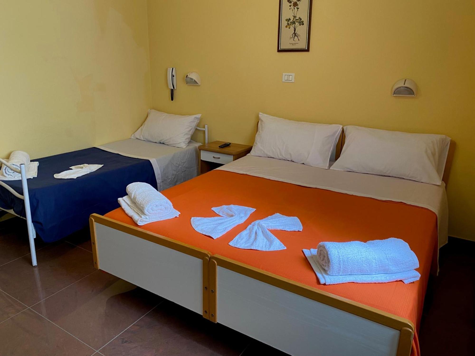 רימיני Hotel Piccari Nuova Gestione מראה חיצוני תמונה