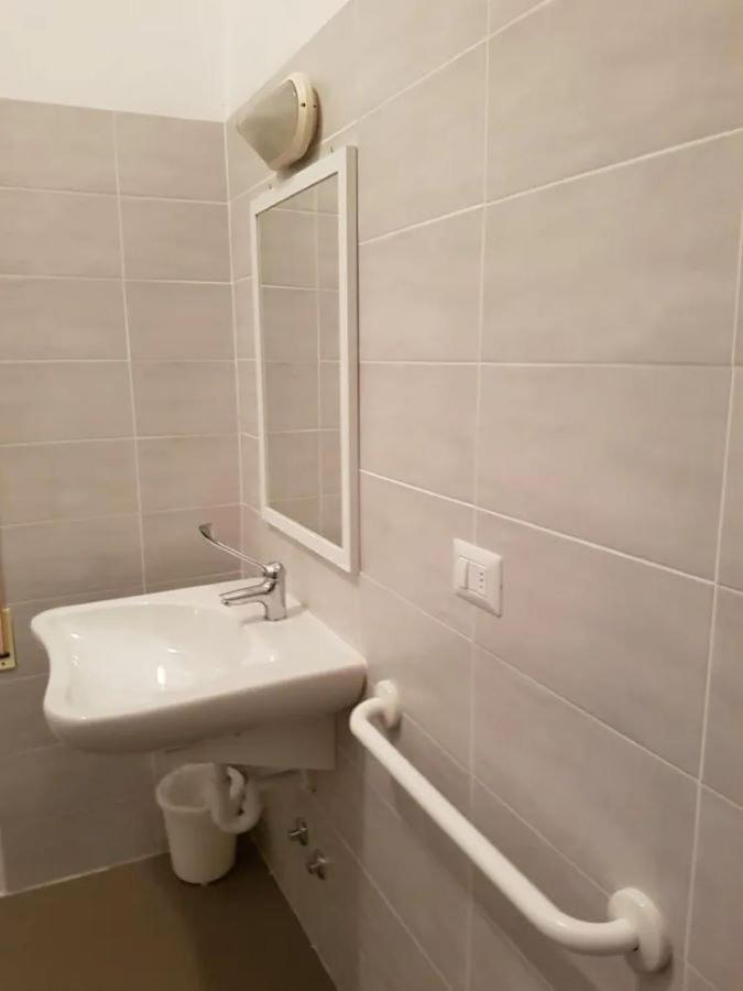 רימיני Hotel Piccari Nuova Gestione מראה חיצוני תמונה