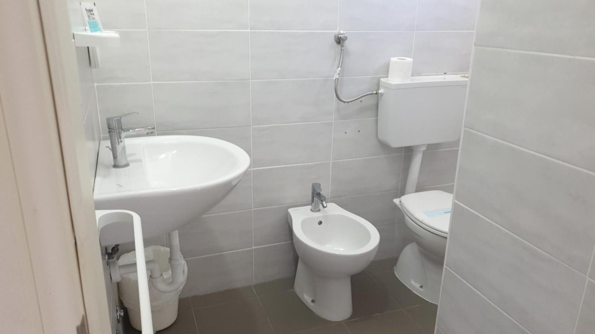 רימיני Hotel Piccari Nuova Gestione מראה חיצוני תמונה