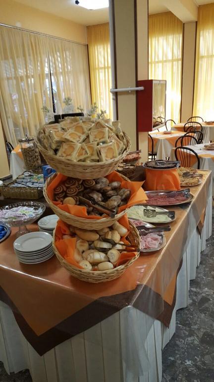 רימיני Hotel Piccari Nuova Gestione מראה חיצוני תמונה