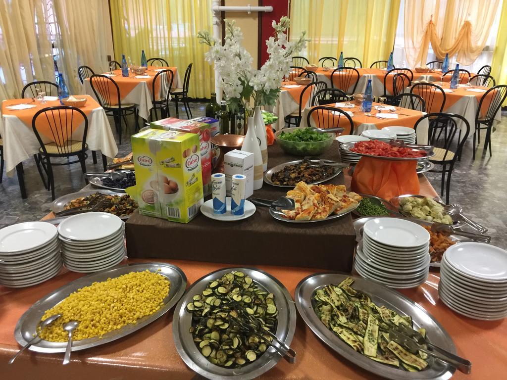רימיני Hotel Piccari Nuova Gestione מראה חיצוני תמונה