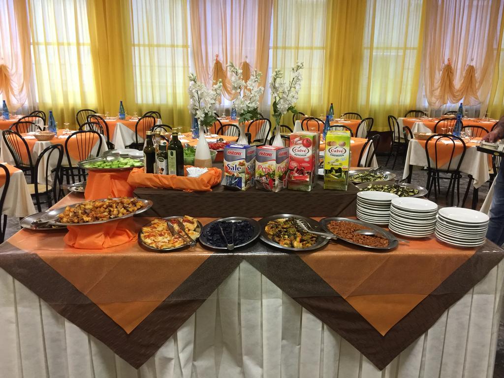 רימיני Hotel Piccari Nuova Gestione מראה חיצוני תמונה