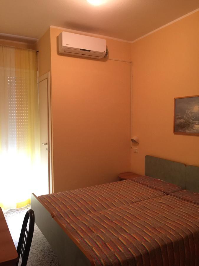 רימיני Hotel Piccari Nuova Gestione מראה חיצוני תמונה